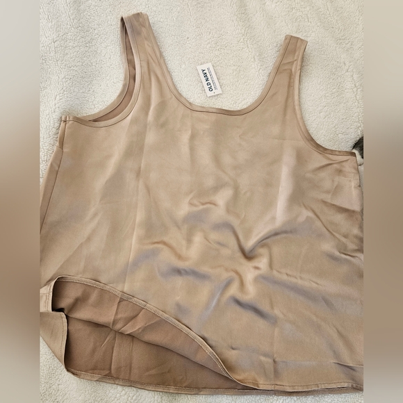 Top - Picture 3 of 4